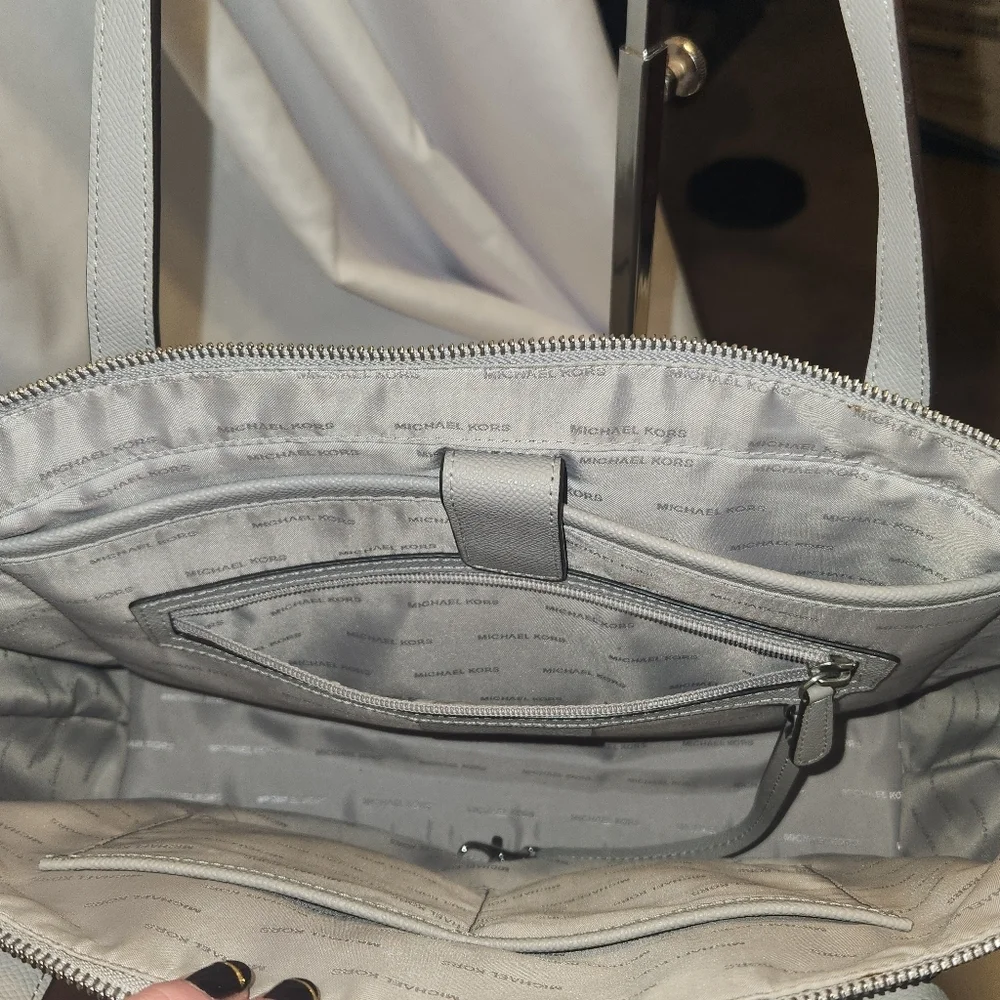 Gray Michael Kors Purse And Matching Wallet Set - Picture 10 of 15